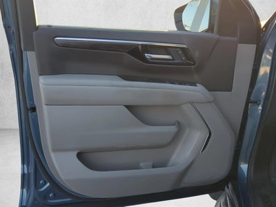 2025 Chevrolet Suburban 4WD LS