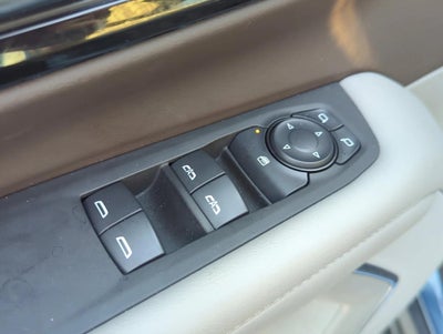 2025 Chevrolet Suburban 4WD LS