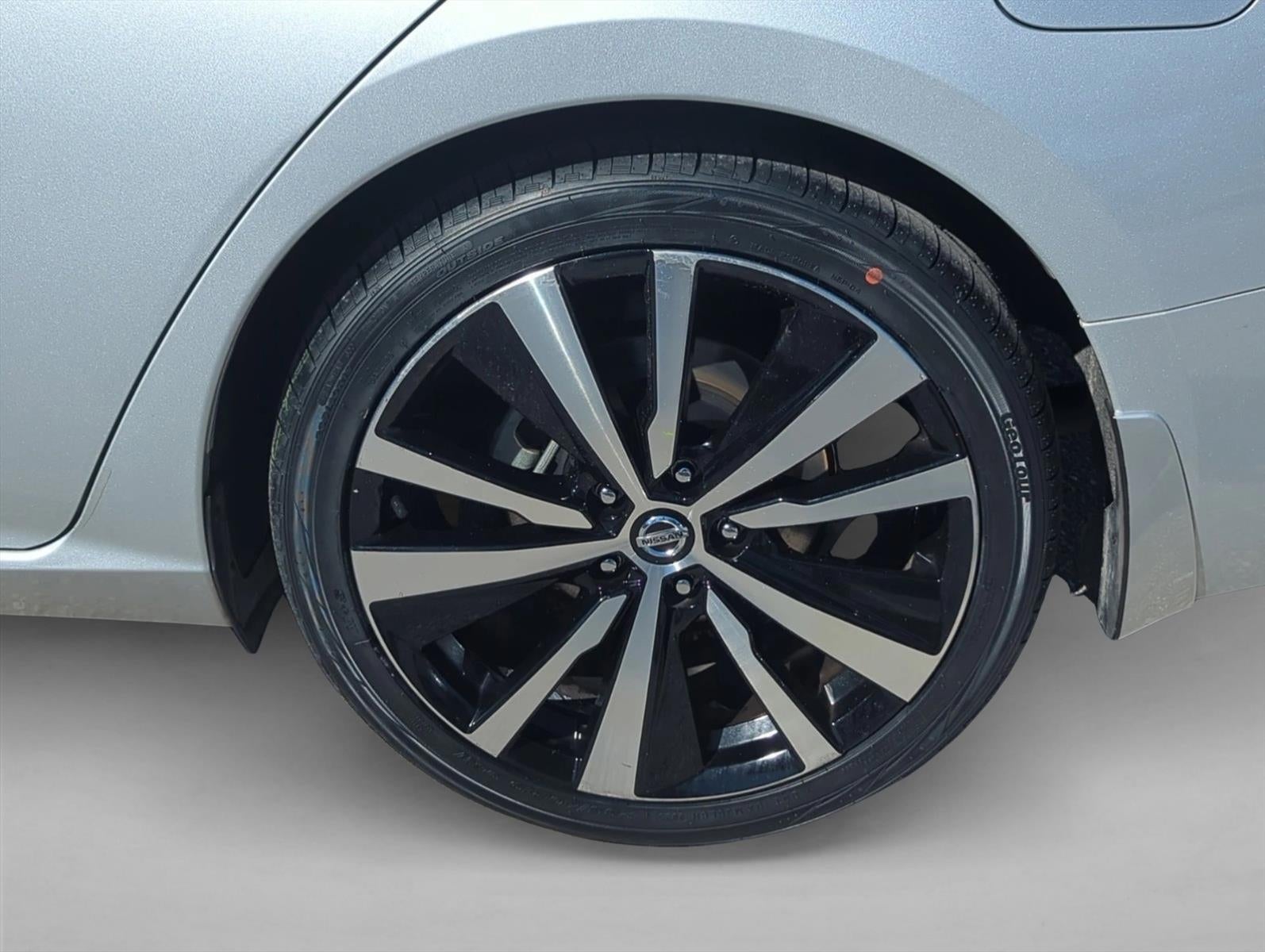 2022 Nissan Altima 2.5 SR Sedan