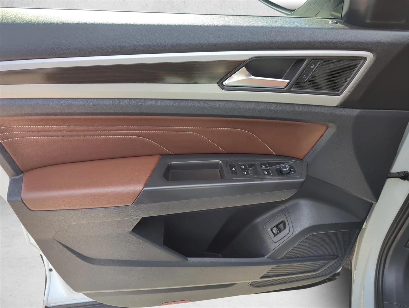 2023 Volkswagen Atlas 3.6L V6 SE w/Technology FWD