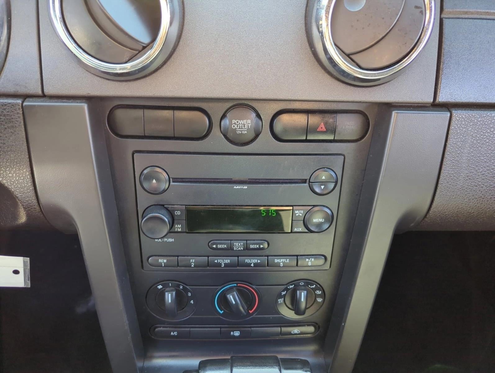 2007 Ford Mustang 2dr Conv Deluxe