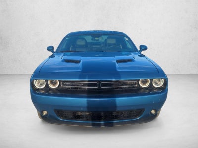 2021 Dodge Challenger SXT RWD