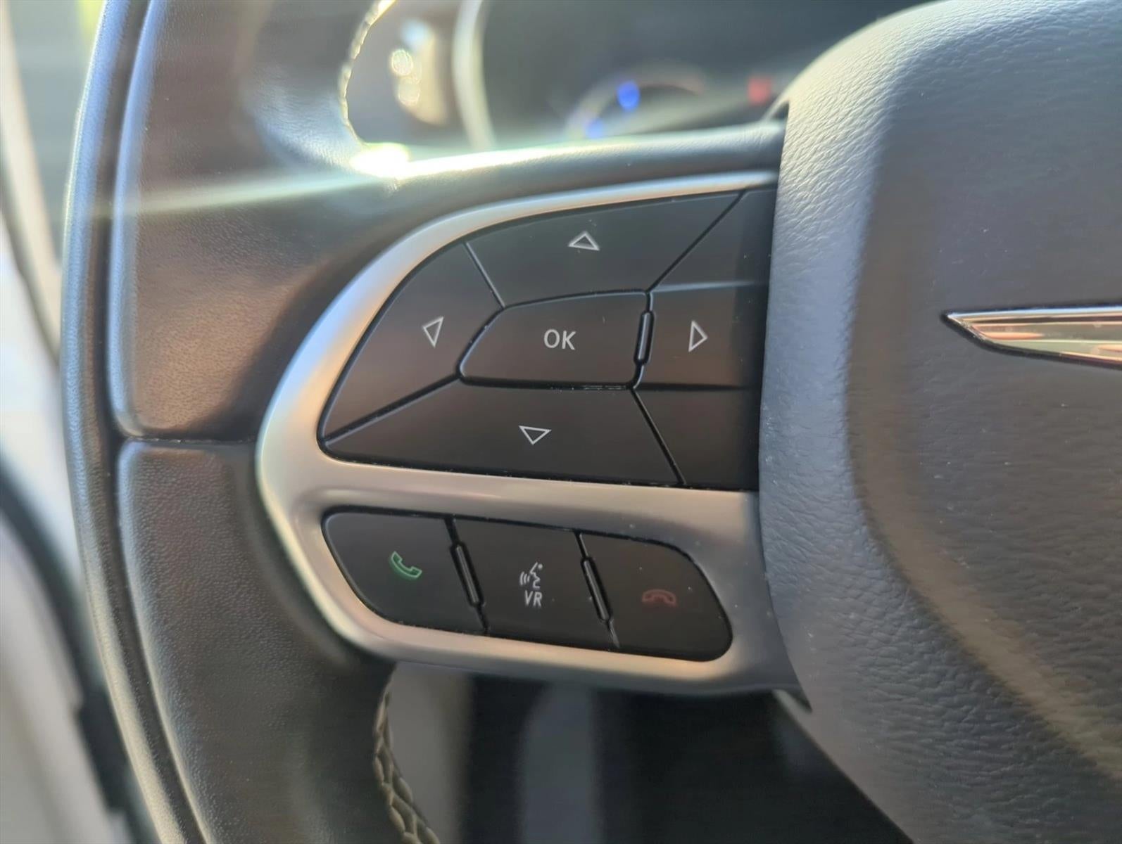 2022 Chrysler Pacifica Hybrid Limited FWD