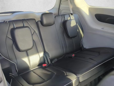 2022 Chrysler Pacifica Hybrid Limited FWD