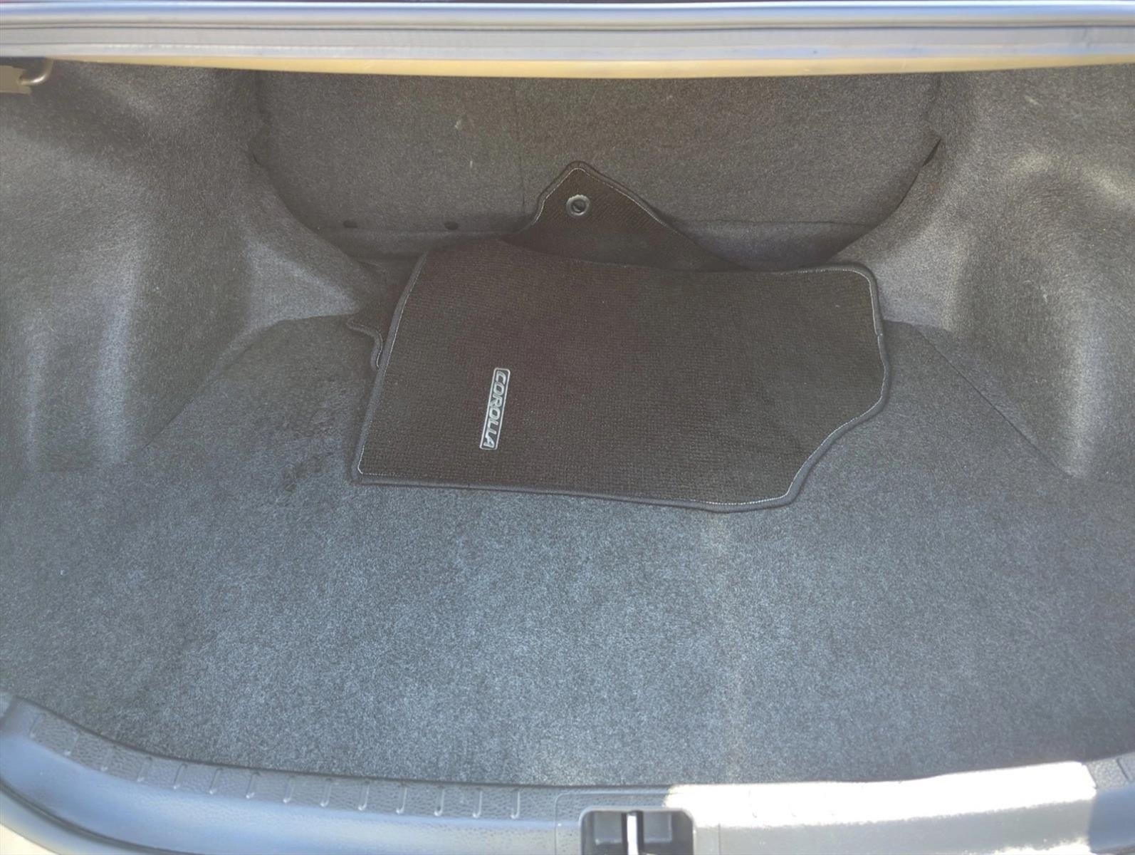 2018 Toyota Corolla LE Eco CVT (Natl)
