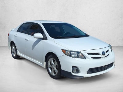 2013 Toyota Corolla 4dr Sdn Auto S (Natl)