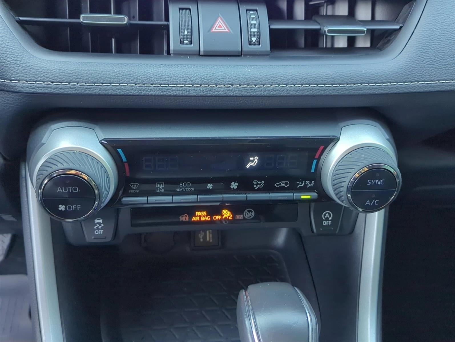 2024 Toyota RAV4 XLE Premium AWD (Natl)