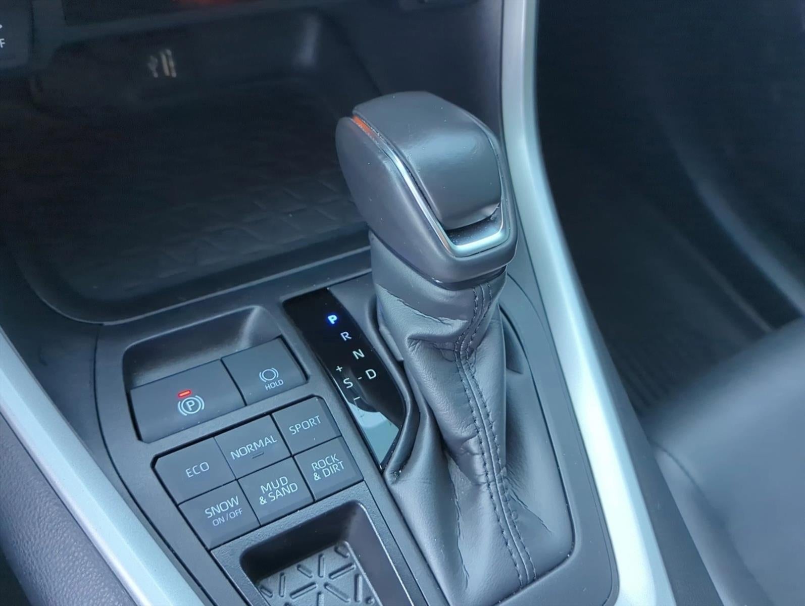 2024 Toyota RAV4 XLE Premium AWD (Natl)