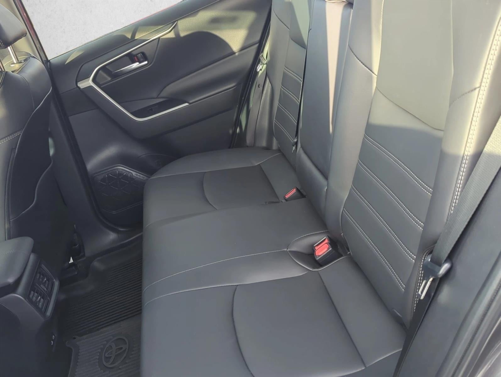 2024 Toyota RAV4 XLE Premium FWD (Natl)