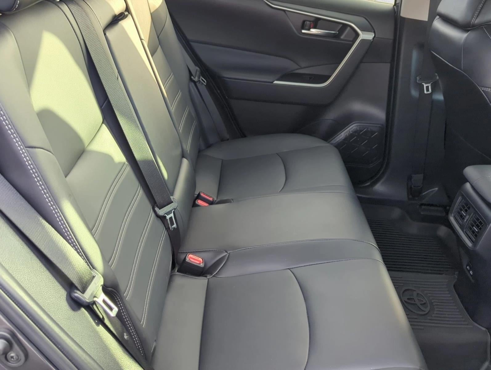 2024 Toyota RAV4 XLE Premium FWD (Natl)