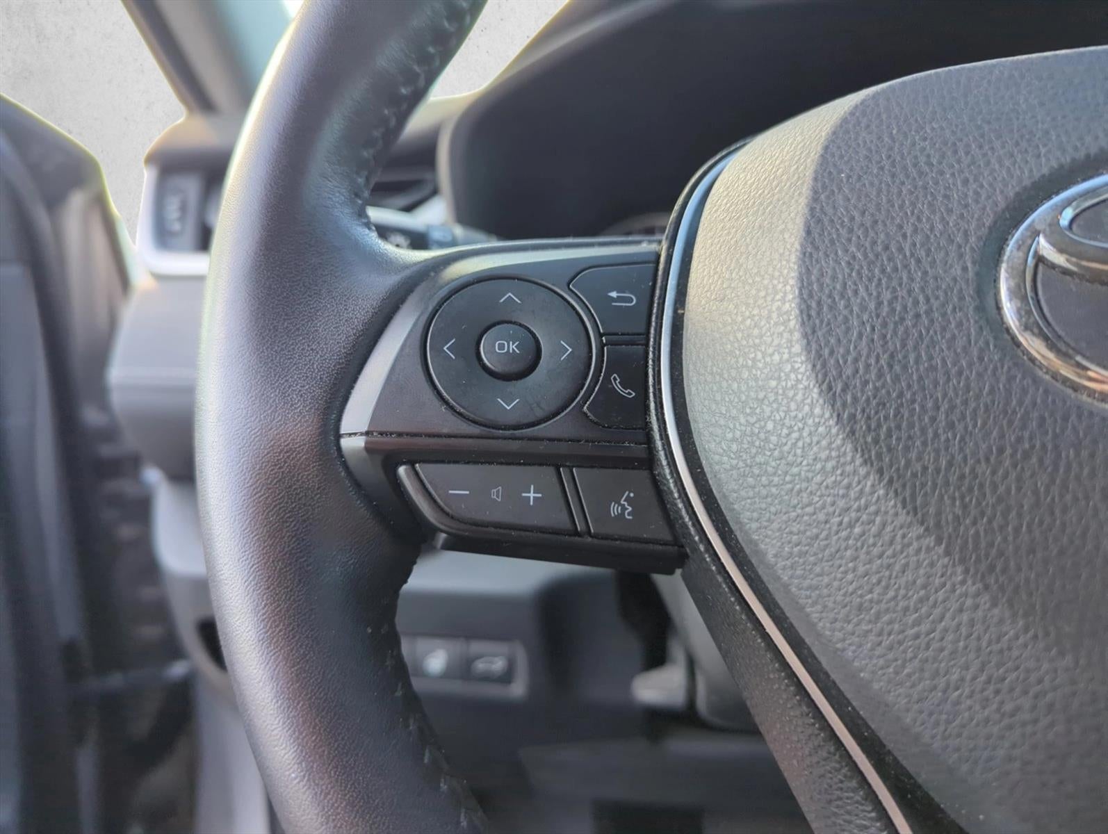 2019 Toyota RAV4 XLE Premium FWD (Natl)