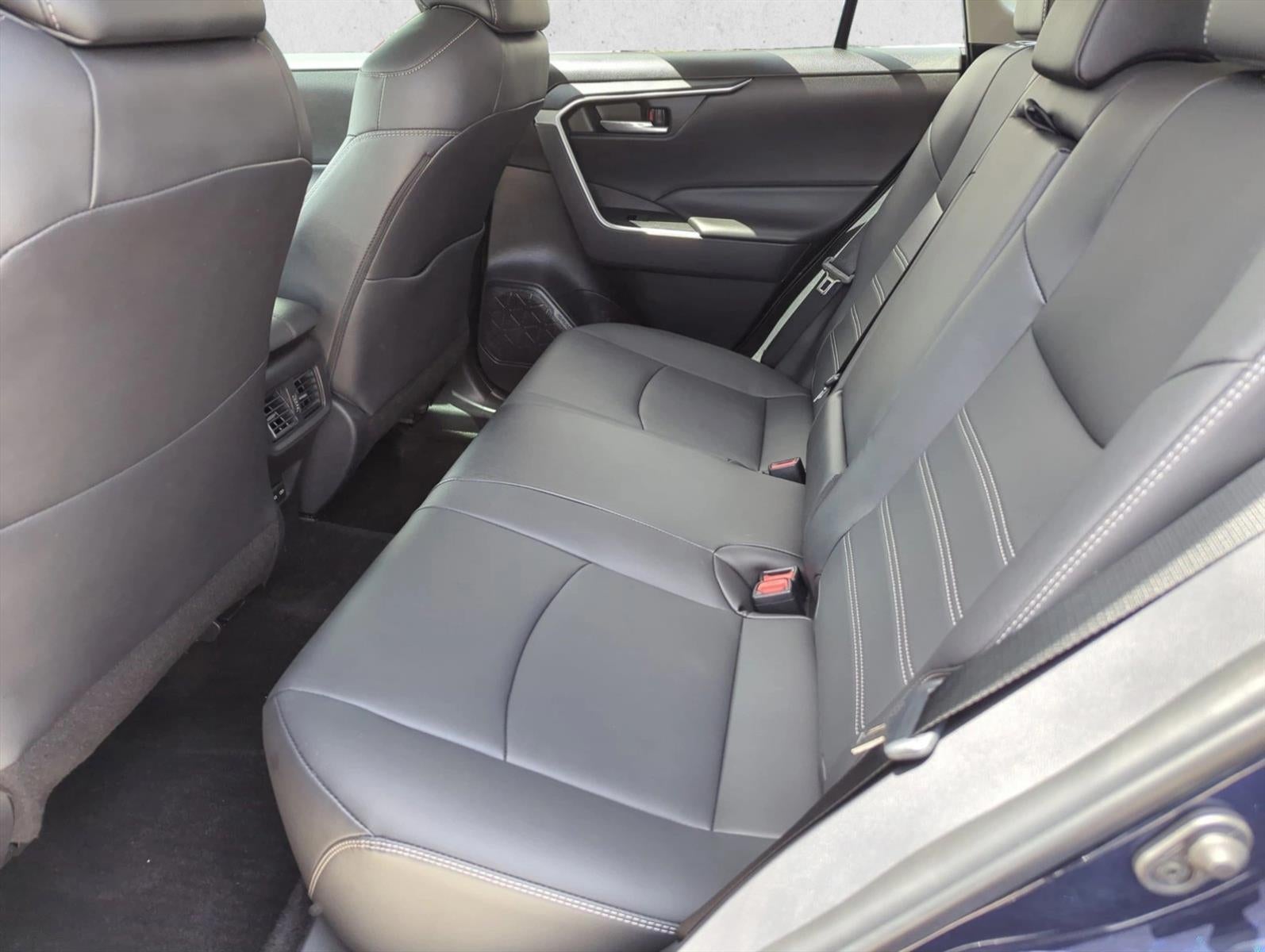 2025 Toyota RAV4 XLE Premium FWD (Natl)