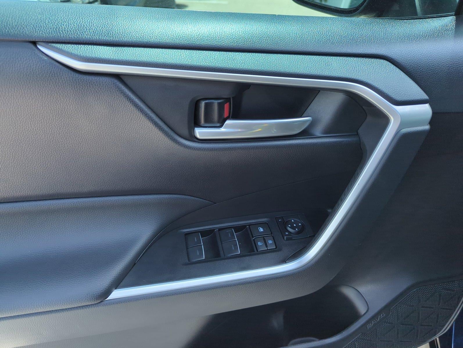 2025 Toyota RAV4 XLE Premium FWD (Natl)