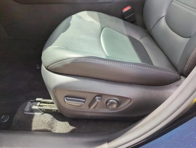 2025 Toyota RAV4 XLE Premium FWD (Natl)