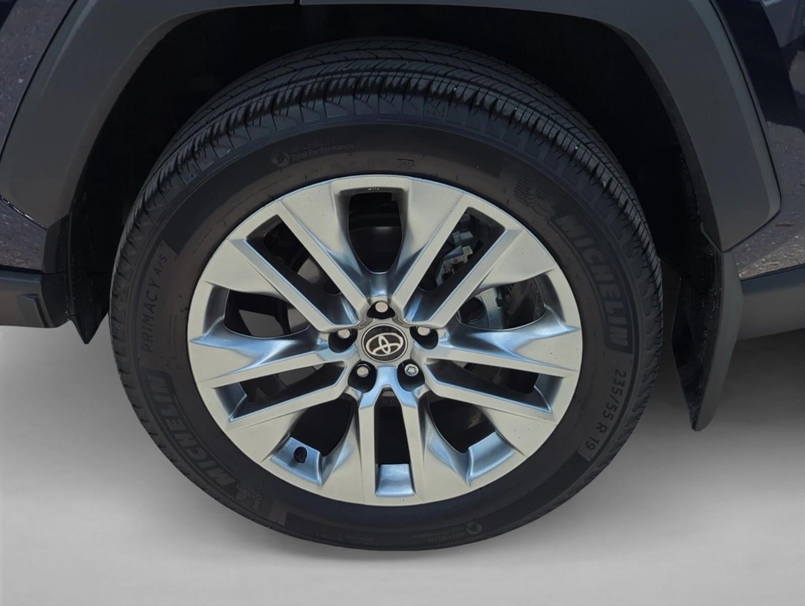 2025 Toyota RAV4 XLE Premium FWD (Natl)
