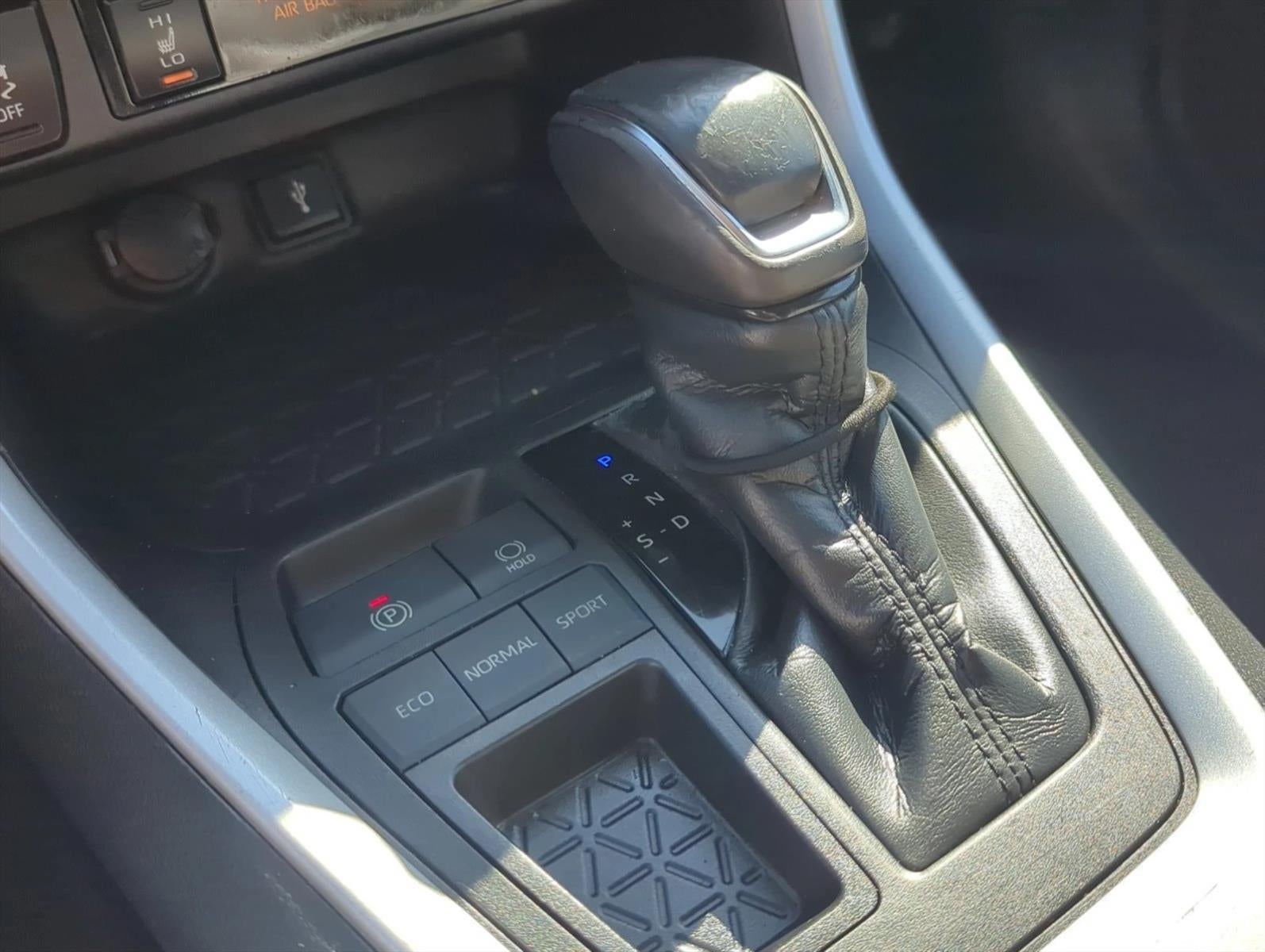 2021 Toyota RAV4 XLE Premium FWD (Natl)