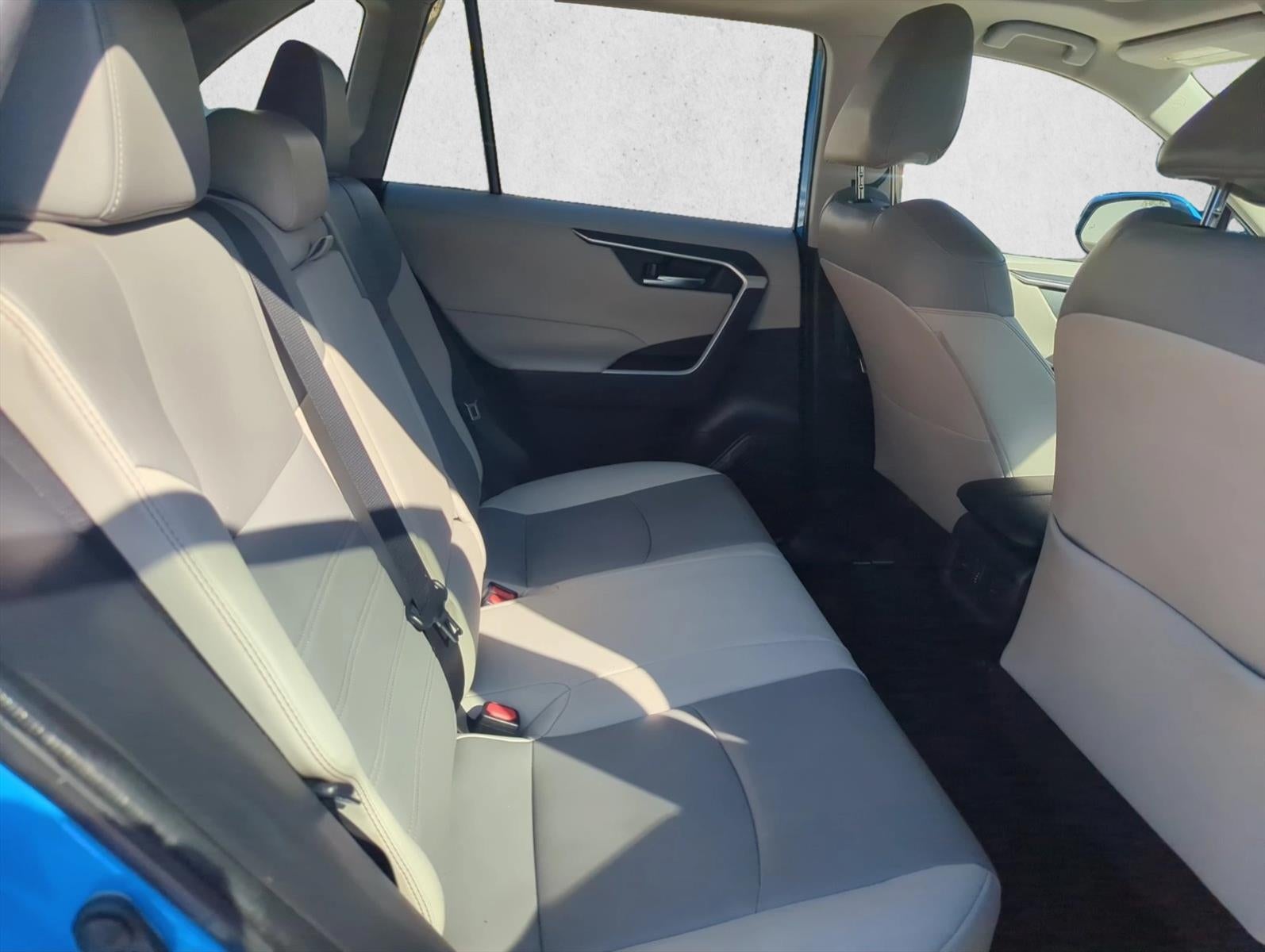 2021 Toyota RAV4 XLE Premium FWD (Natl)