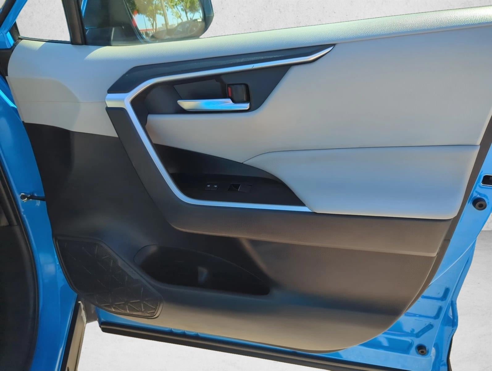 2021 Toyota RAV4 XLE Premium FWD (Natl)