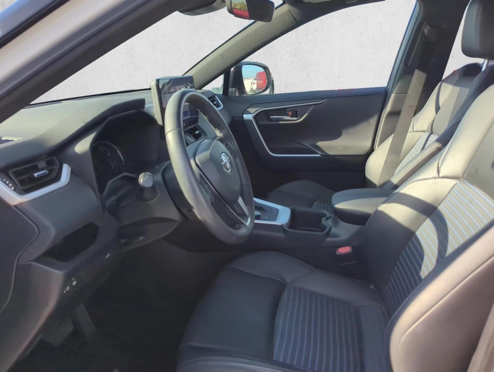 2024 Toyota RAV4 Hybrid XSE AWD (Natl)