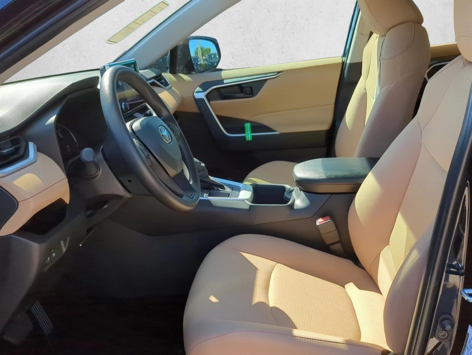 2025 Toyota RAV4 LE FWD (GS)
