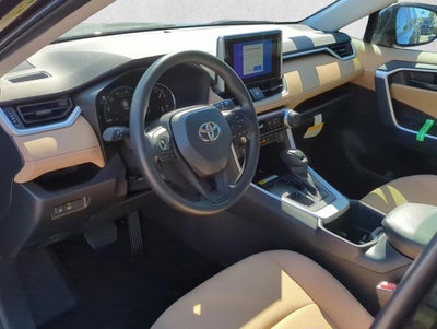 2025 Toyota RAV4 LE FWD (GS)