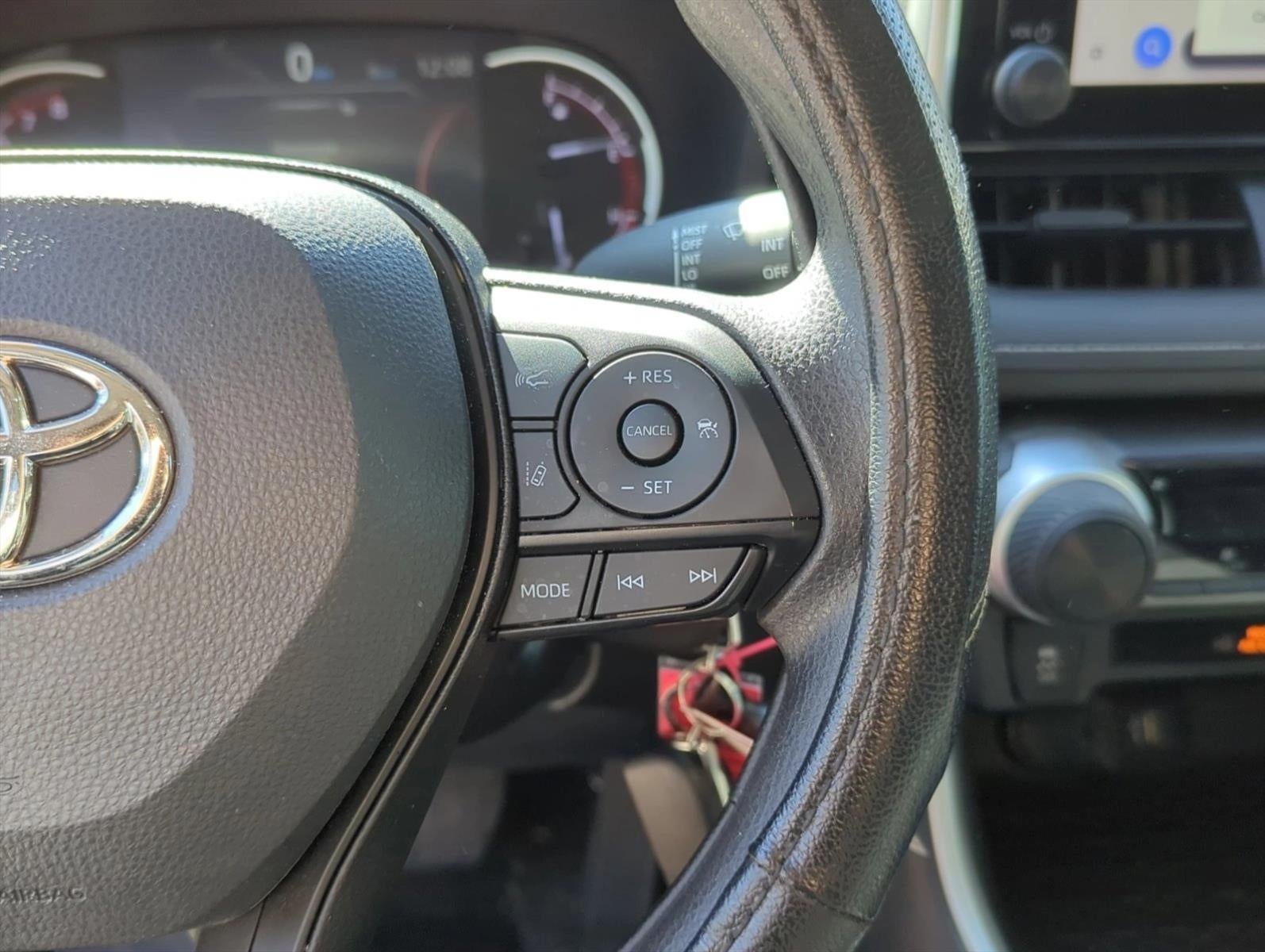 2023 Toyota RAV4 LE FWD (GS)