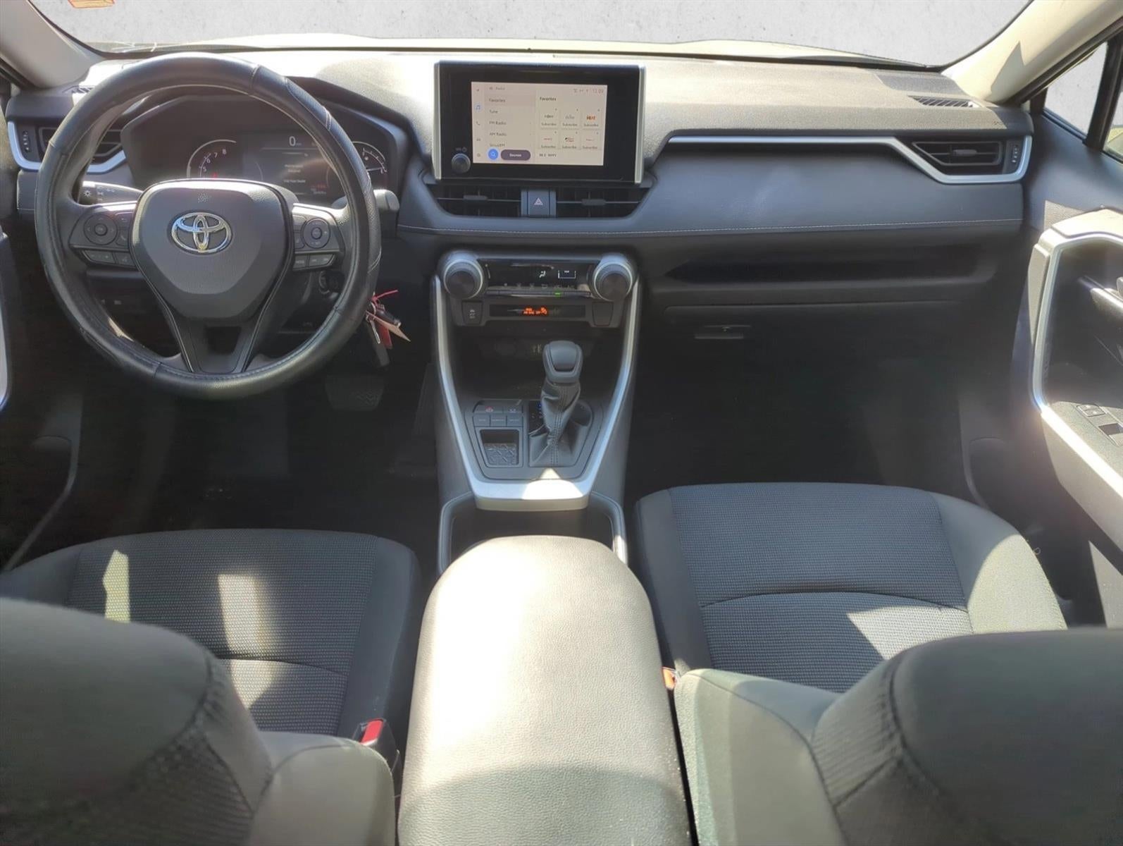 2023 Toyota RAV4 LE FWD (GS)