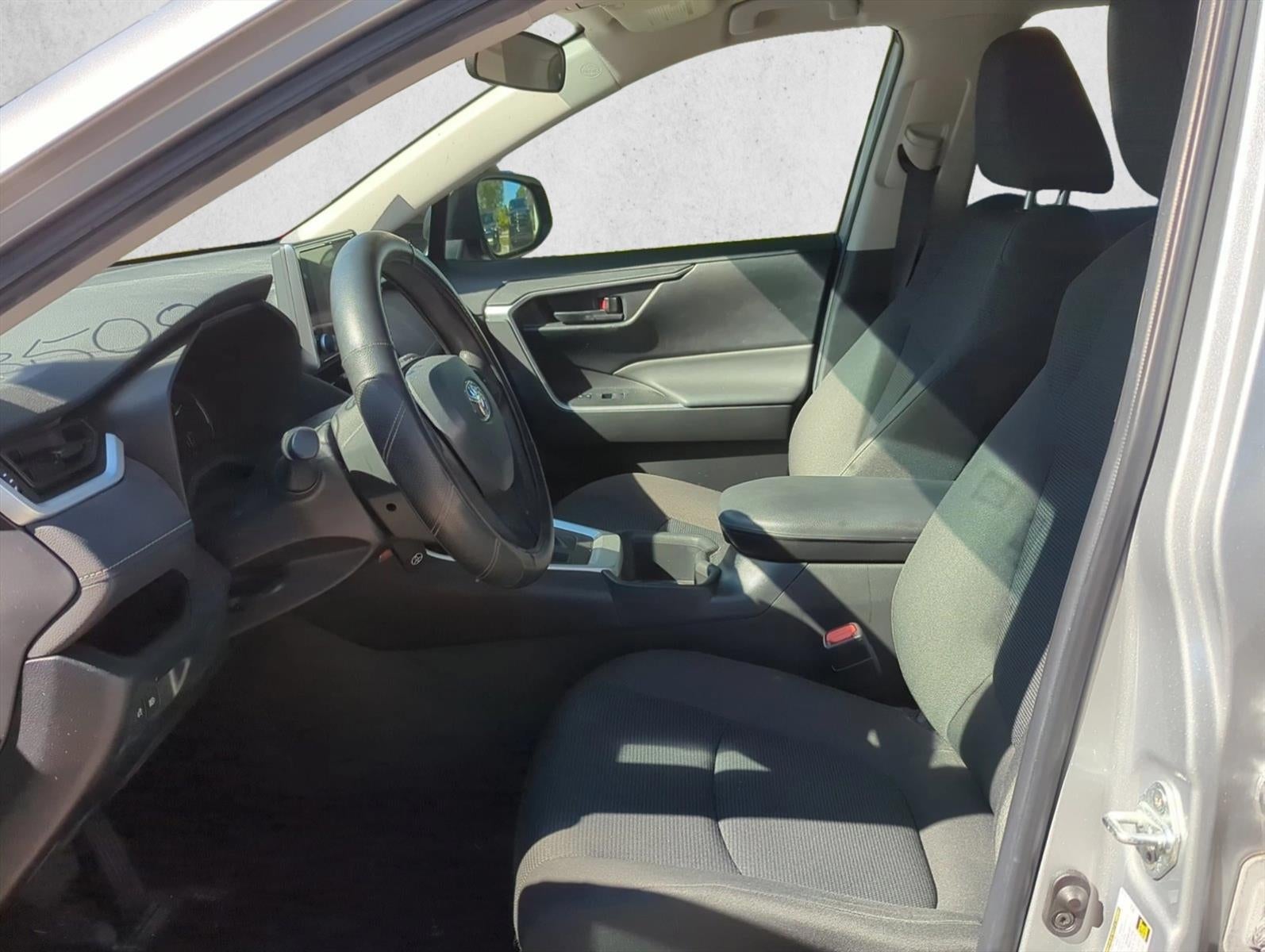 2023 Toyota RAV4 LE FWD (GS)