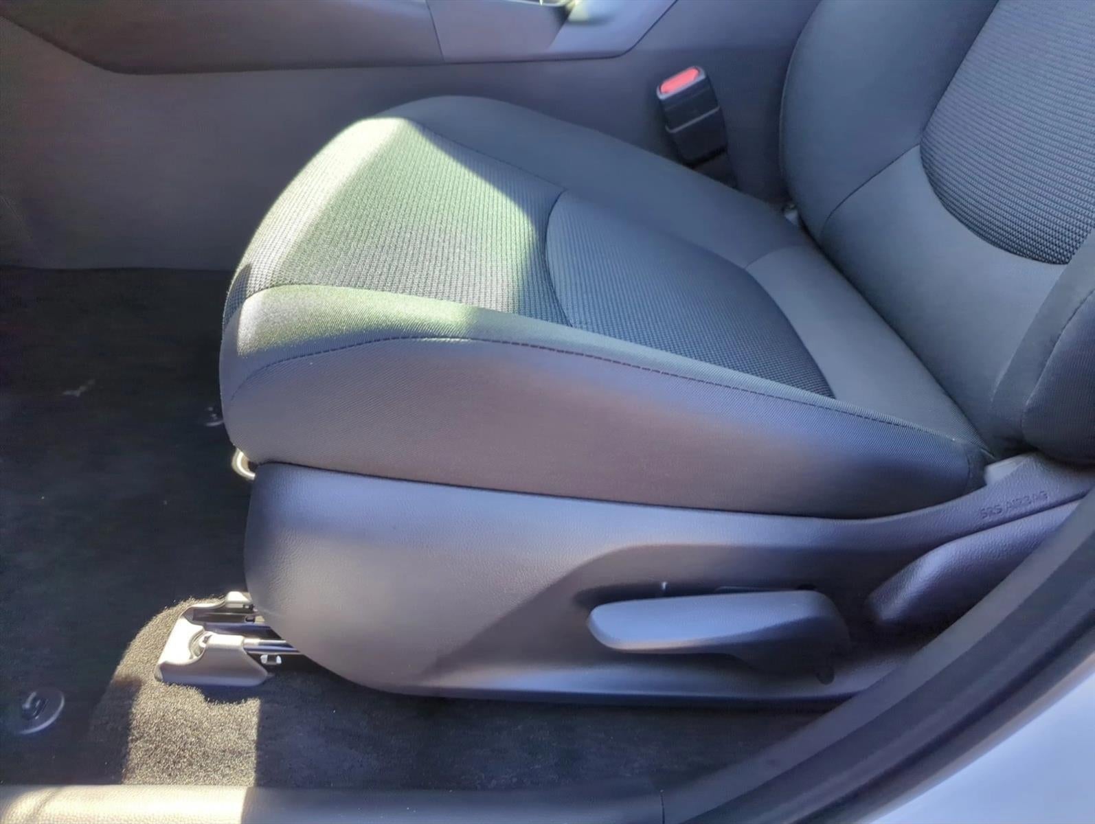 2025 Toyota RAV4 LE FWD (GS)