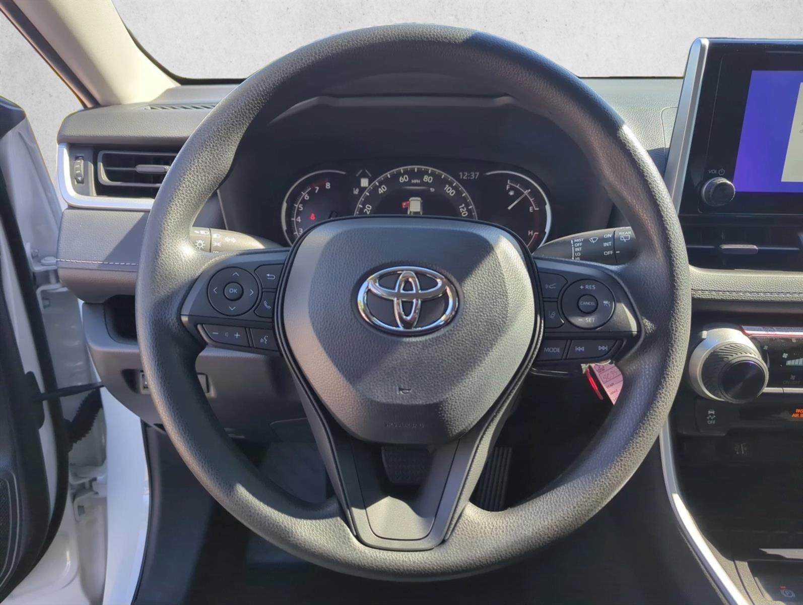 2025 Toyota RAV4 LE FWD (GS)