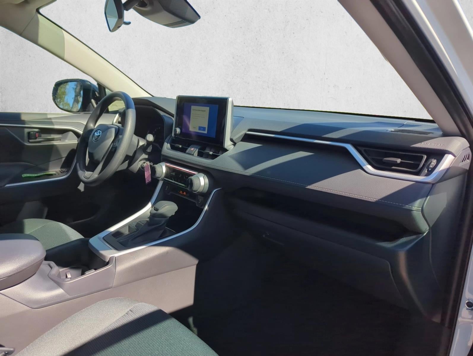 2025 Toyota RAV4 LE FWD (GS)