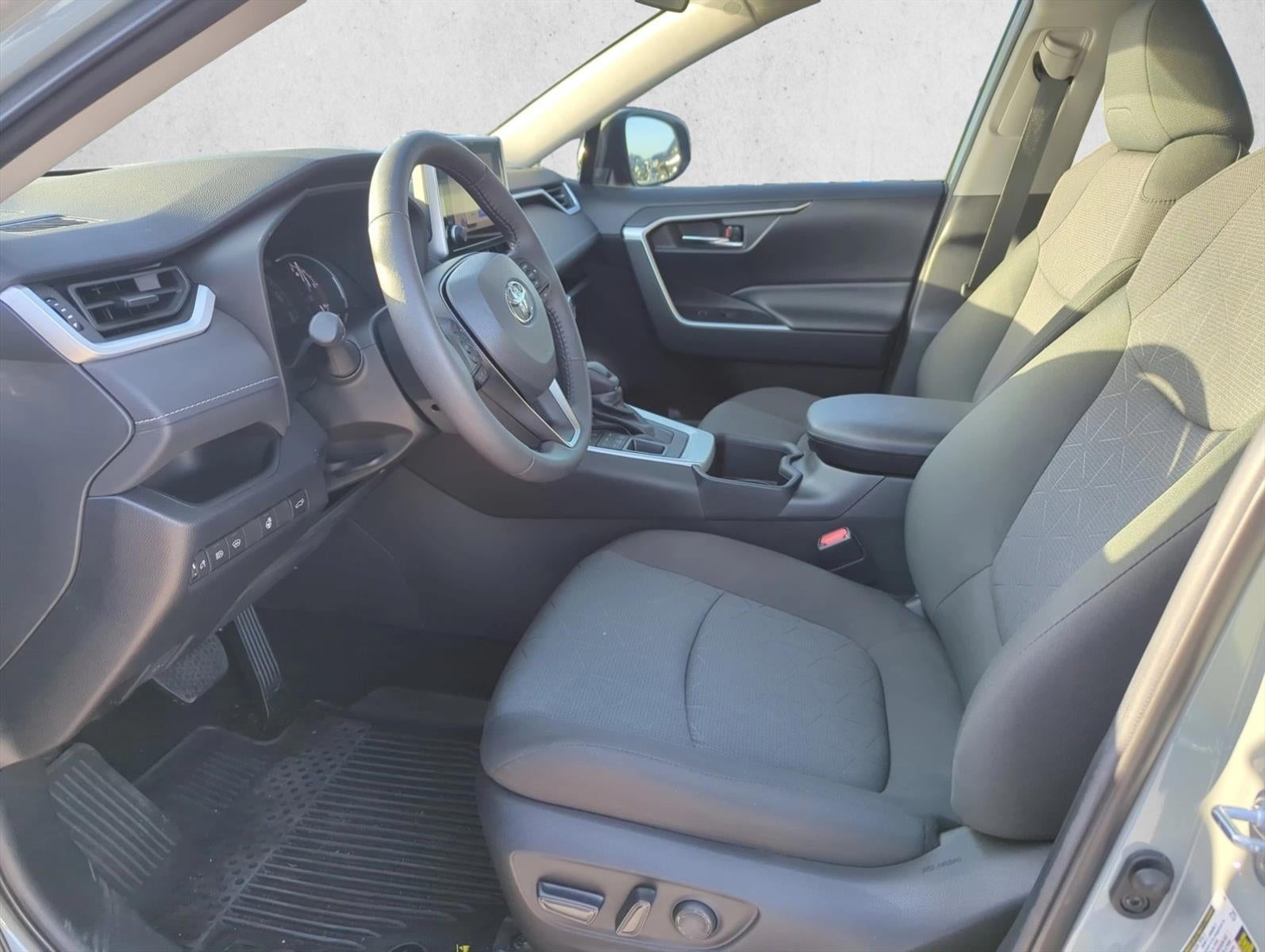 2023 Toyota RAV4 XLE AWD (Natl)