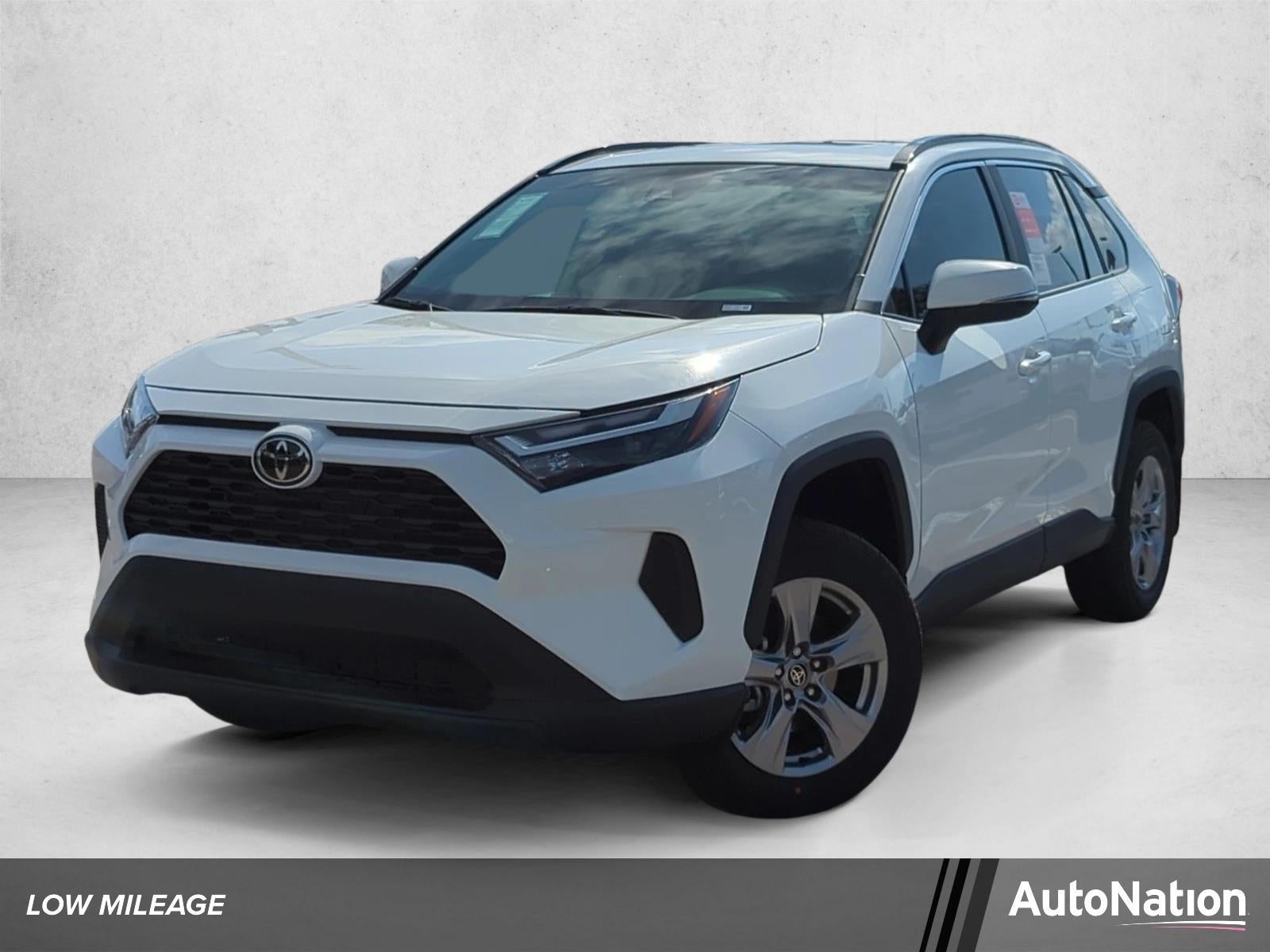 2025 Toyota RAV4 XLE FWD (GS)