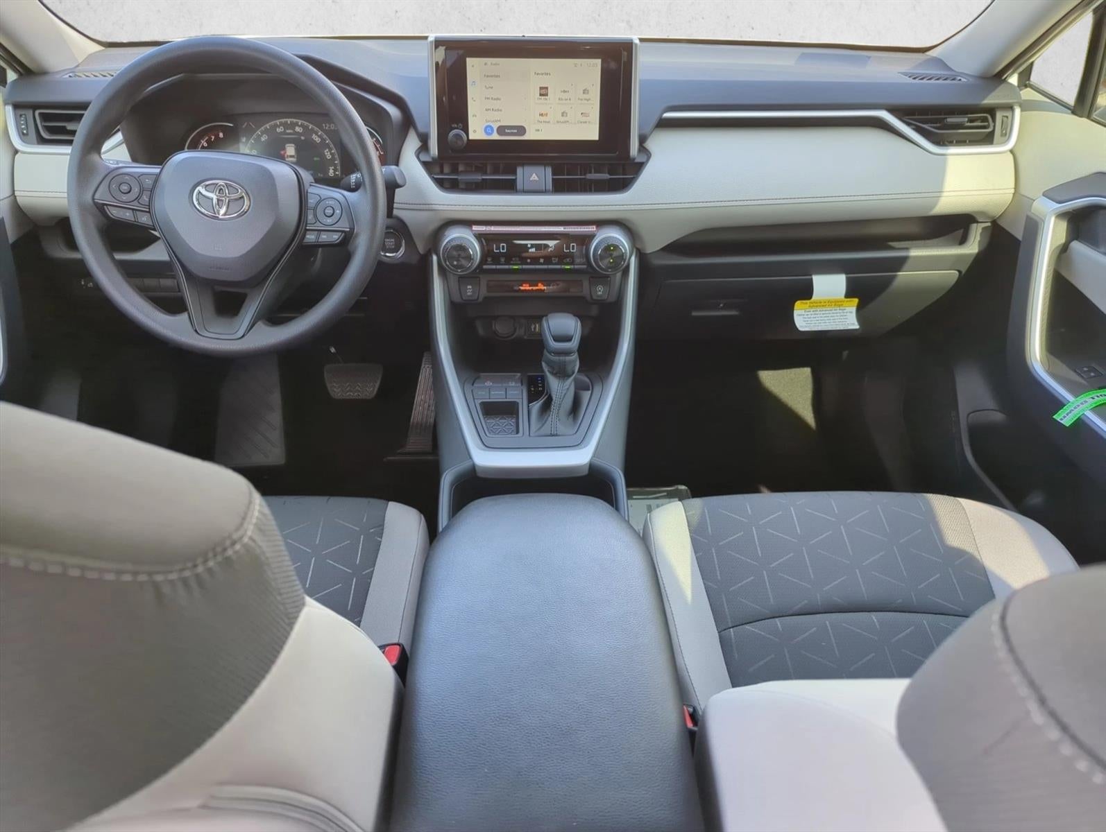 2025 Toyota RAV4 XLE FWD (GS)