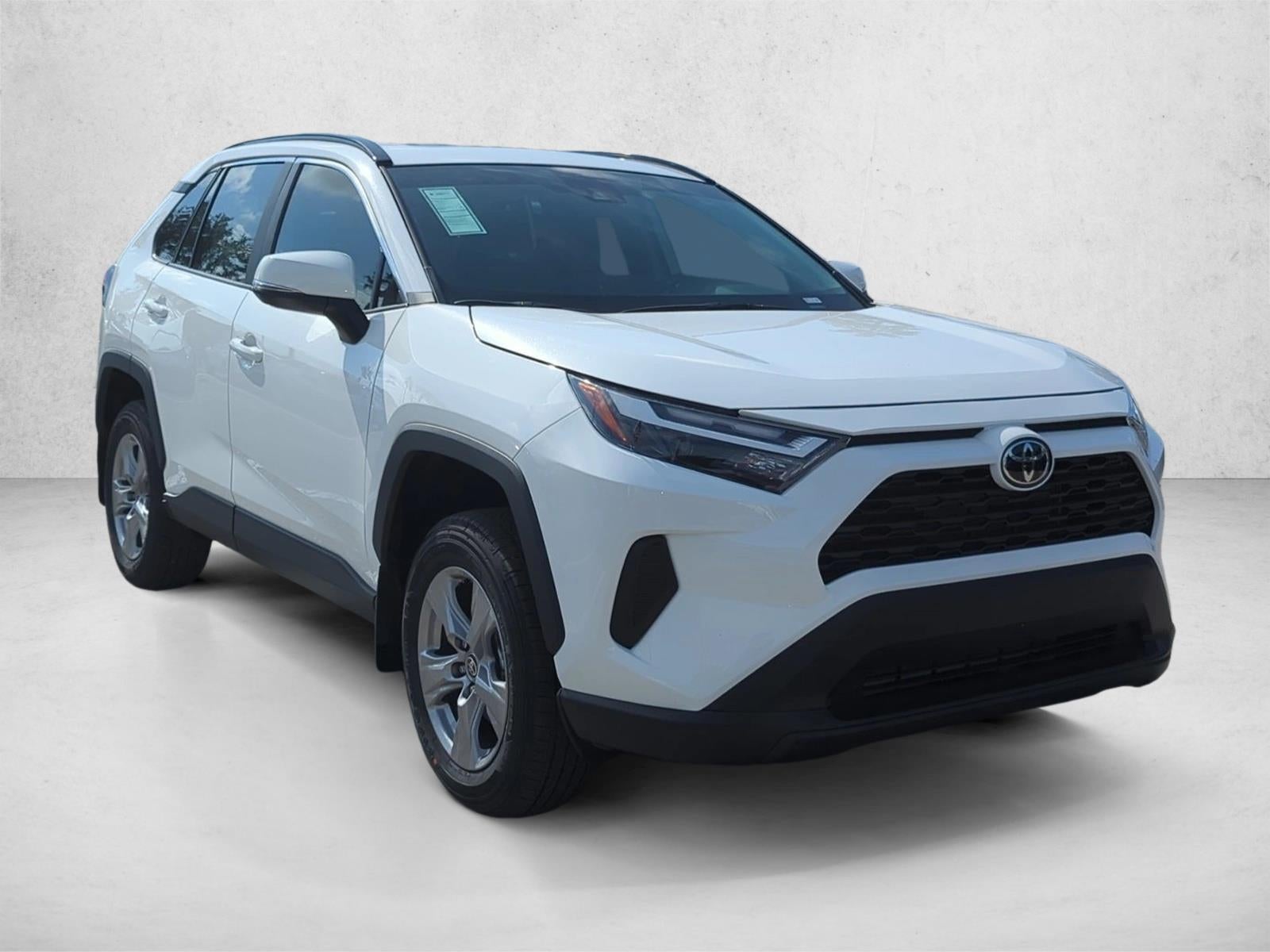 2025 Toyota RAV4 XLE FWD (GS)