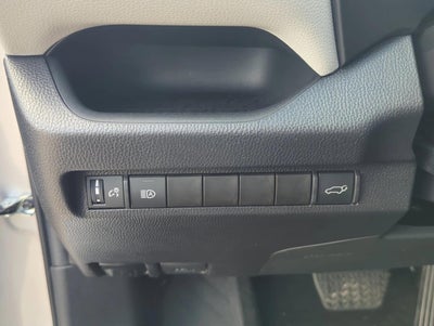 2025 Toyota RAV4 XLE FWD (Natl)