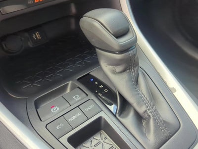 2025 Toyota RAV4 XLE FWD (Natl)