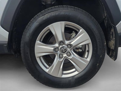 2025 Toyota RAV4 XLE FWD (Natl)
