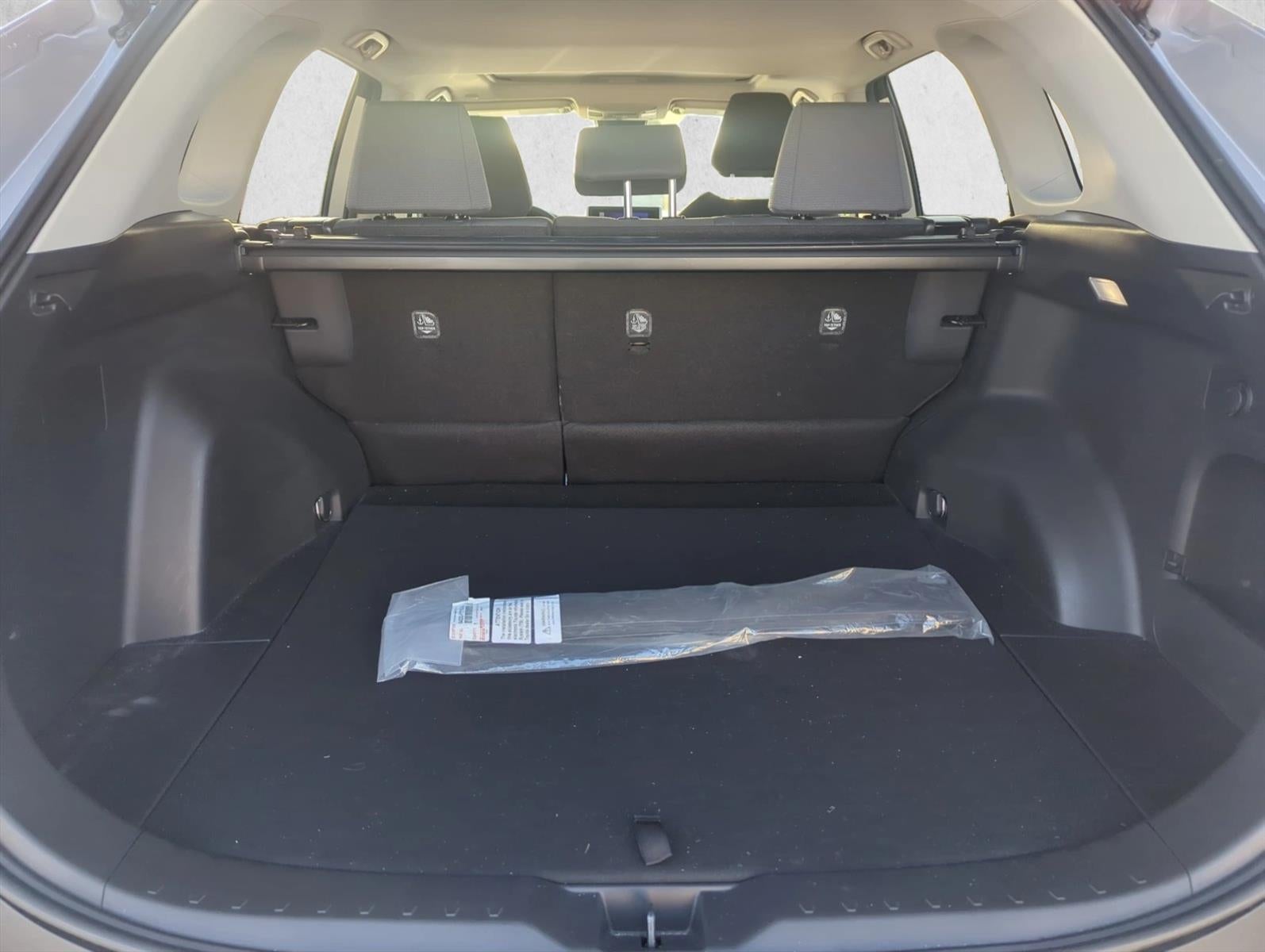 2024 Toyota RAV4 XLE FWD (Natl)