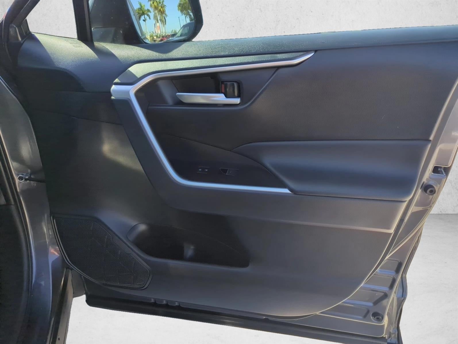 2025 Toyota RAV4 XLE FWD (Natl)