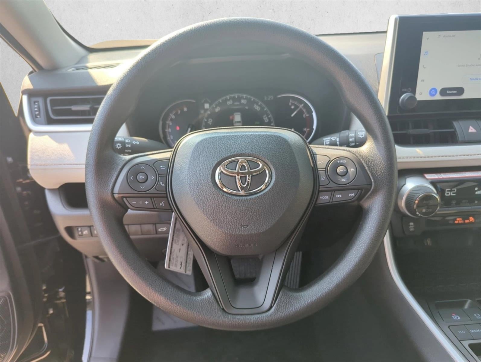 2025 Toyota RAV4 XLE FWD (GS)