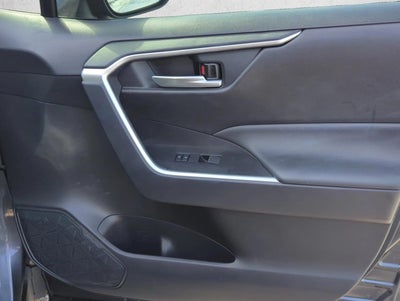 2025 Toyota RAV4 XLE FWD (Natl)