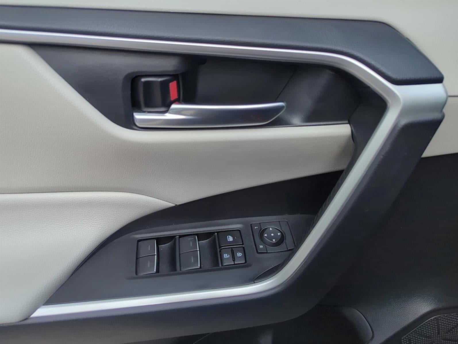 2023 Toyota RAV4 XLE FWD (GS)