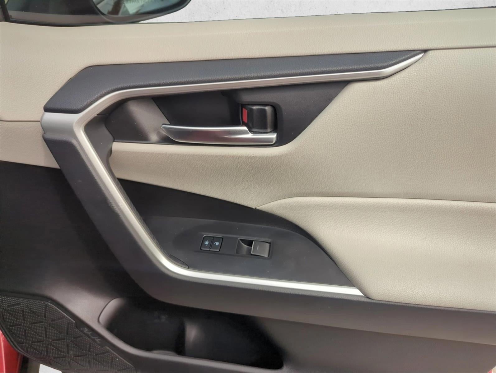 2023 Toyota RAV4 XLE FWD (GS)