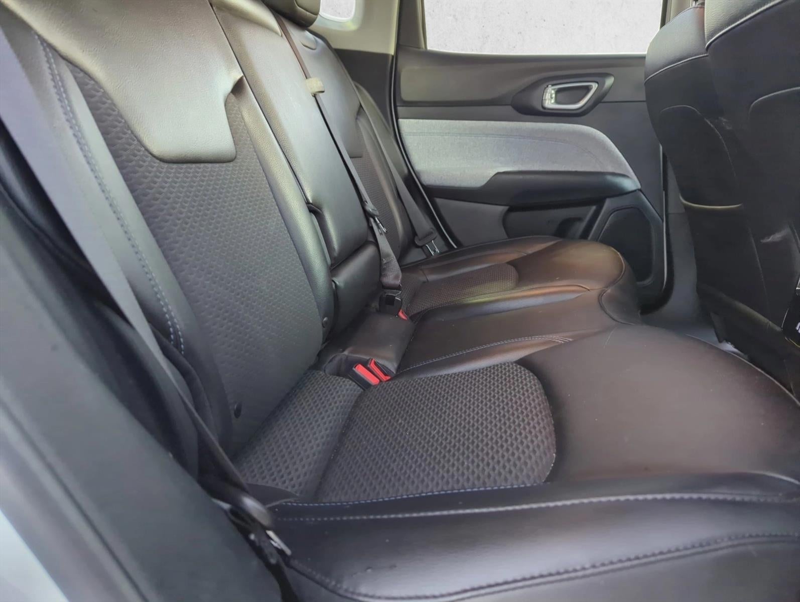 2022 Jeep Compass Latitude FWD