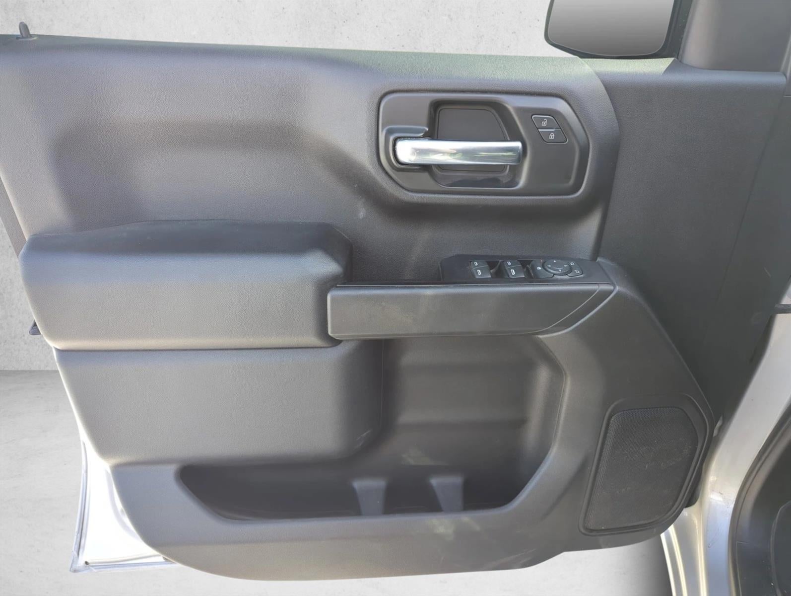 2020 Chevrolet Silverado 1500 Crew Cab Short Box 2-Wheel Drive Custom