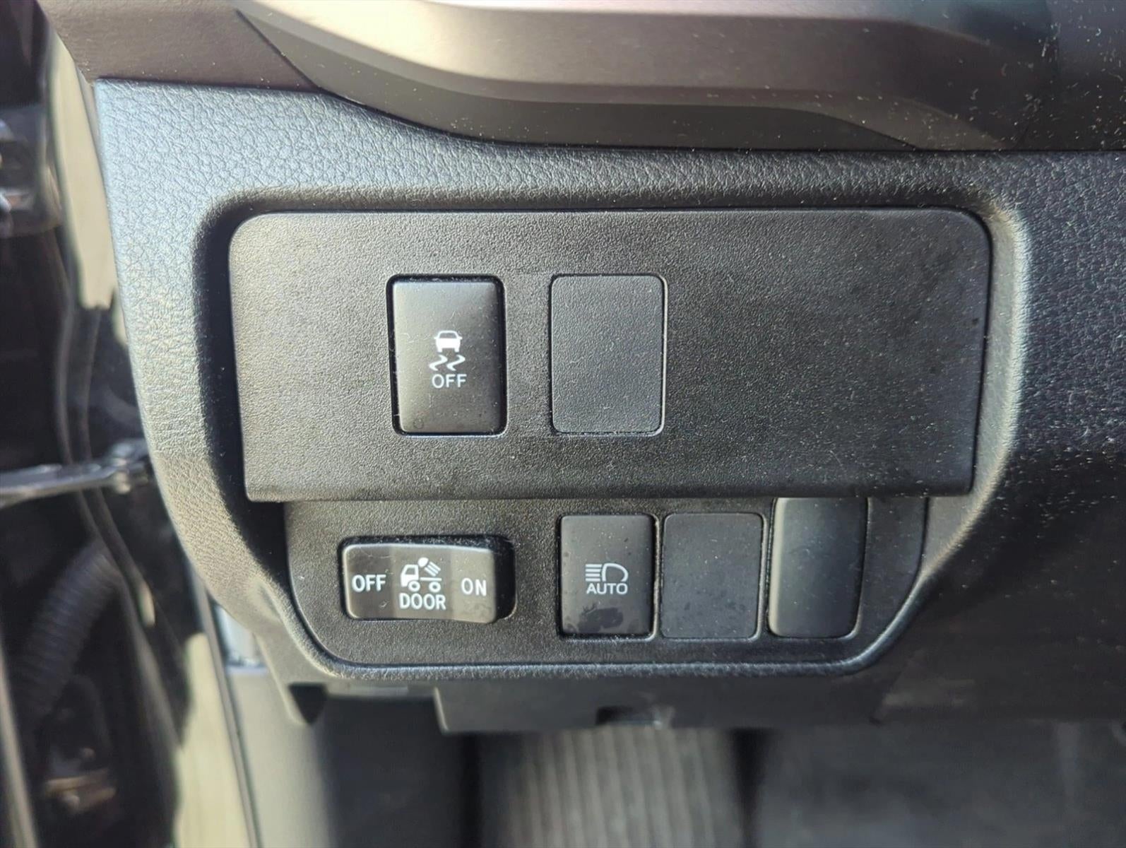 2023 Toyota Tacoma 2WD 2WD SR5 Double Cab 5' Bed V6 AT (GS)