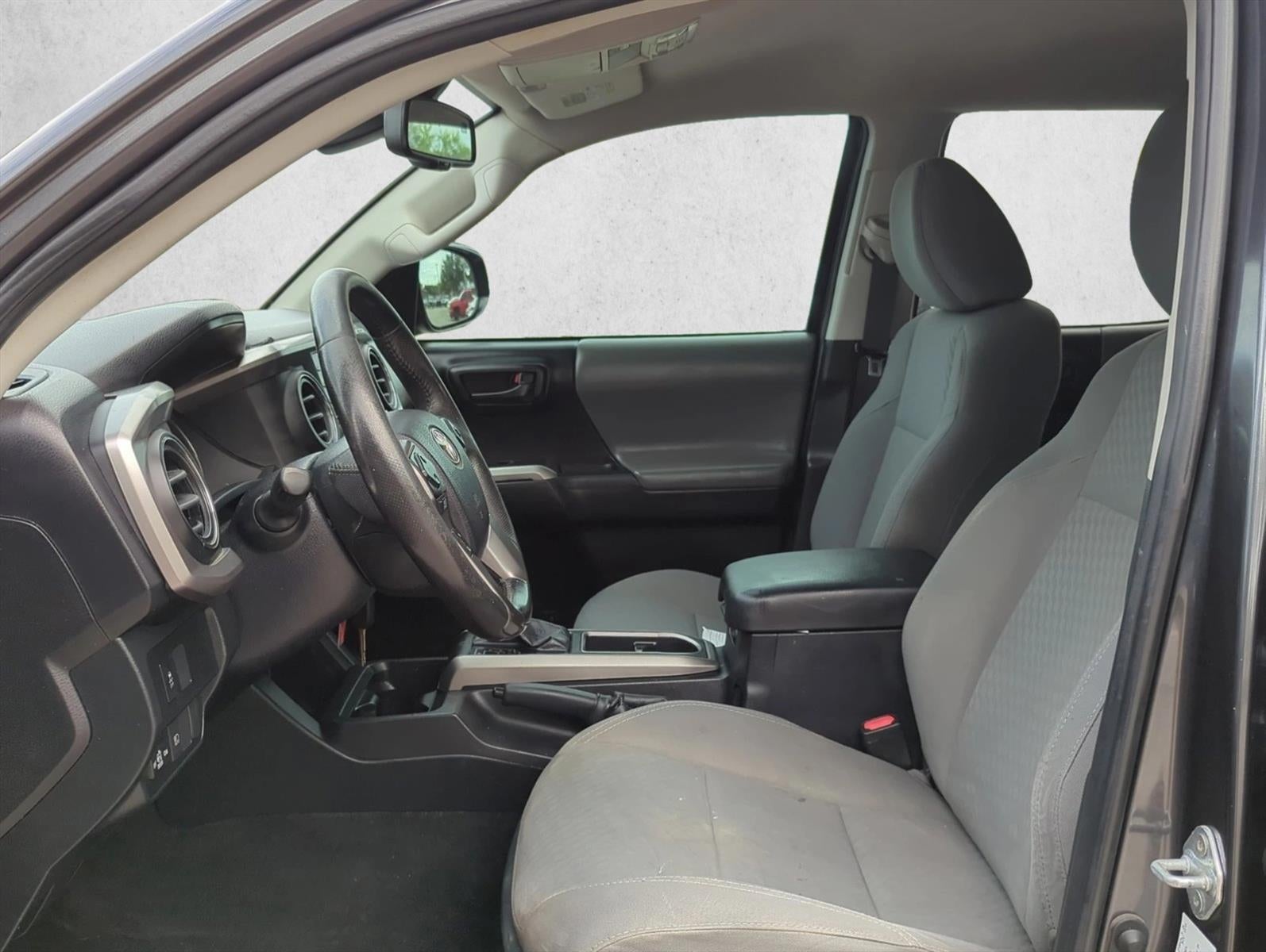 2022 Toyota Tacoma 2WD 2WD SR5 Double Cab 5' Bed V6 AT (GS)