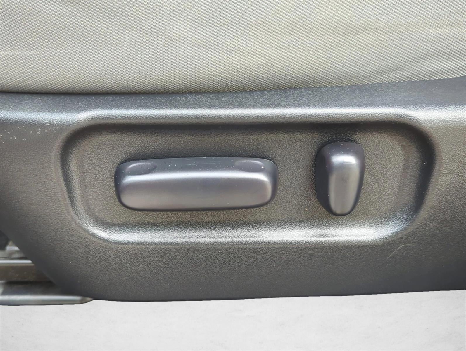 2022 Toyota Tacoma 2WD 2WD SR5 Double Cab 5' Bed V6 AT (GS)