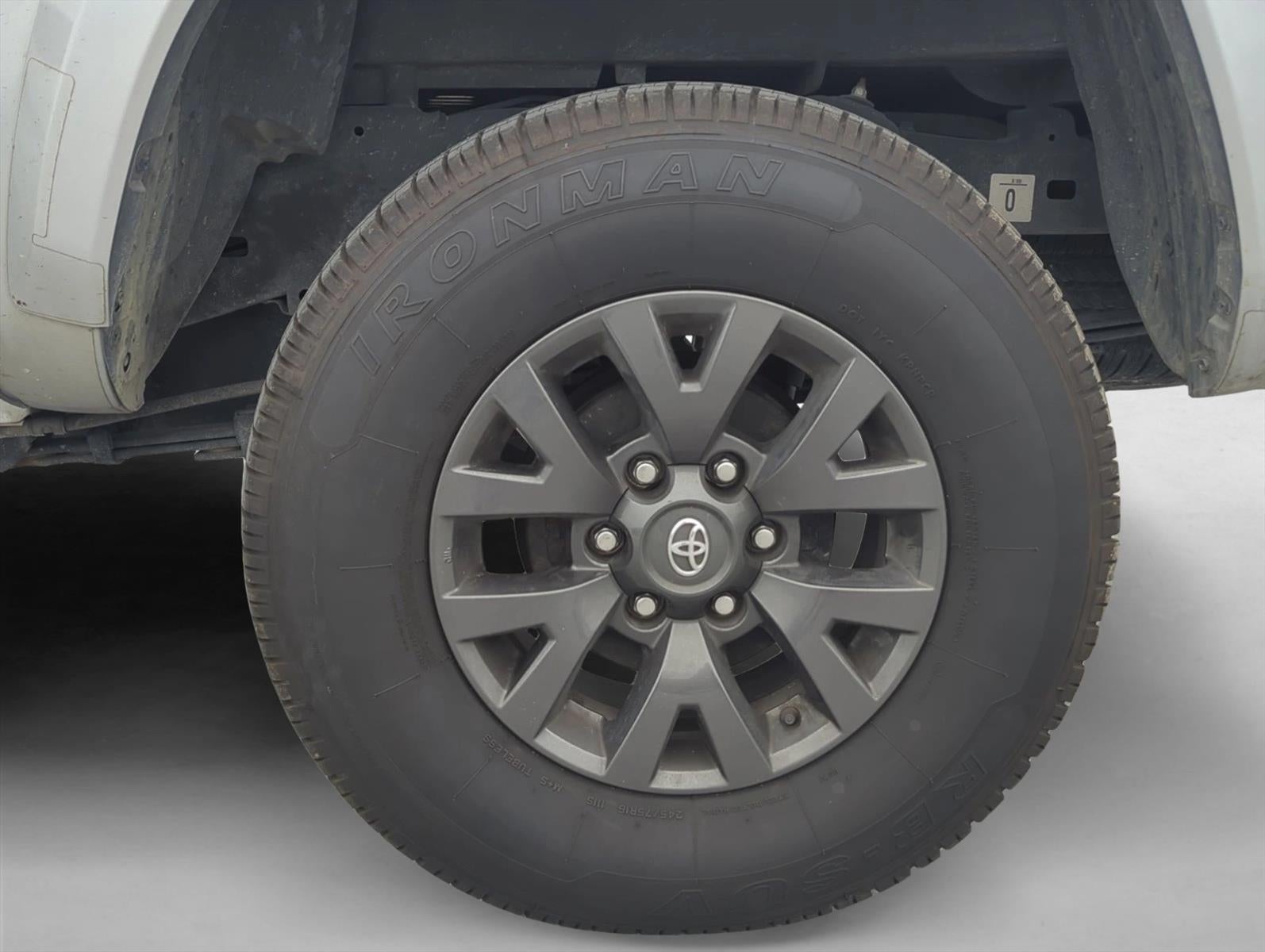 2022 Toyota Tacoma 2WD 2WD SR5 Double Cab 5' Bed V6 AT (GS)